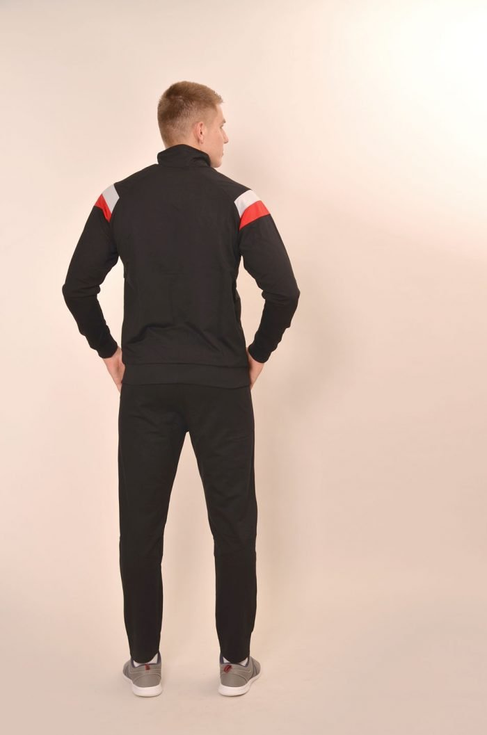 Мъжки спортен комплект, произведен в България – черно, червено и сиво