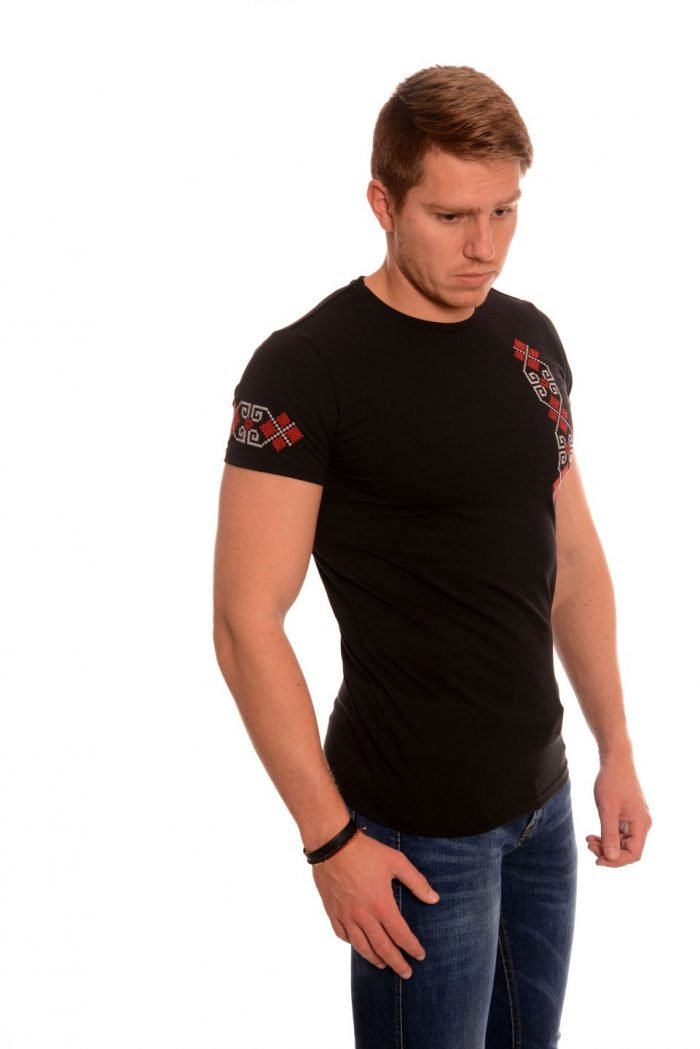 Черна мъжка тениска с българска везба